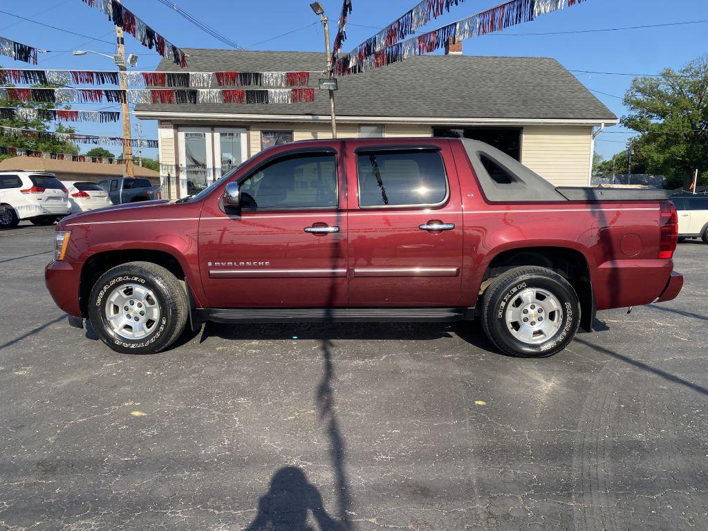 photo of 2008 CHEVROLET AVALANCHE 4DR
