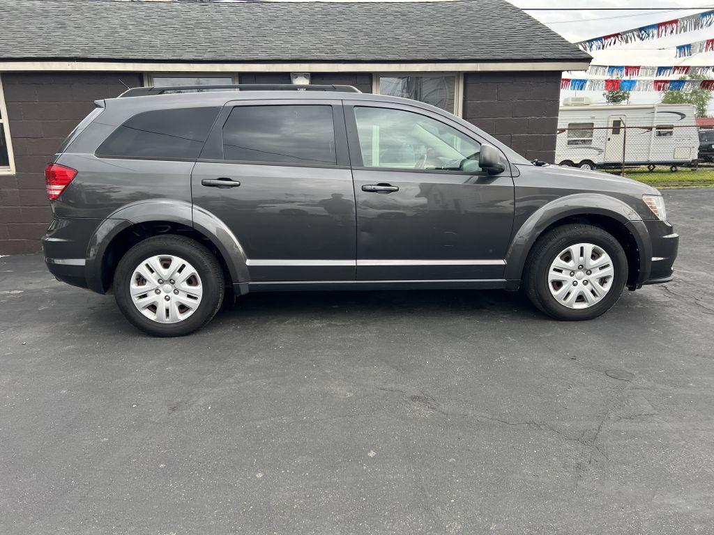 photo of 2016 DODGE JOURNEY SE