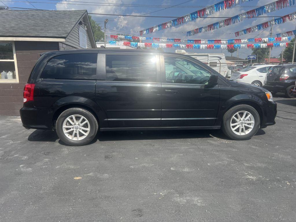 photo of 2016 DODGE GRAND CARAVAN SXT