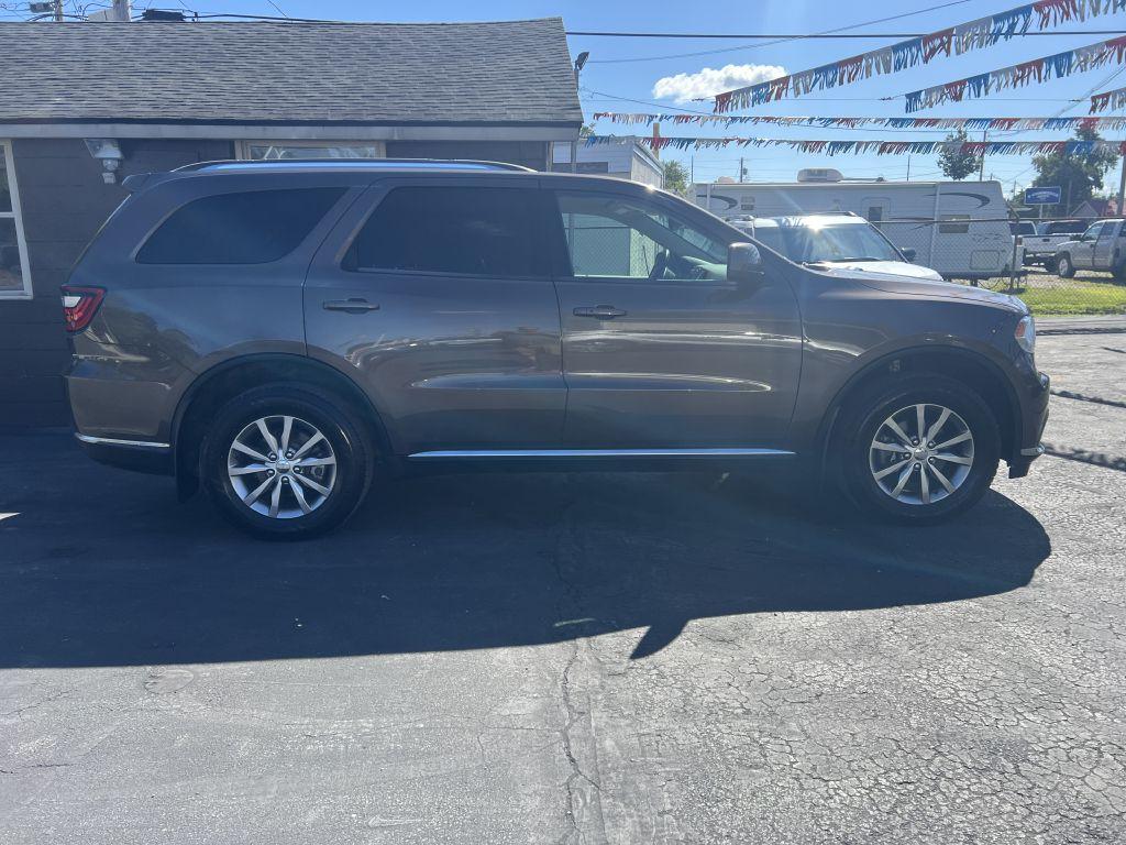photo of 2017 DODGE DURANGO SXT