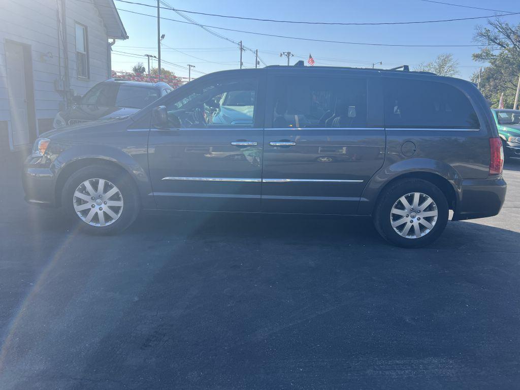 photo of 2015 CHRYSLER TOWN  and  COUNTRY TOURING
