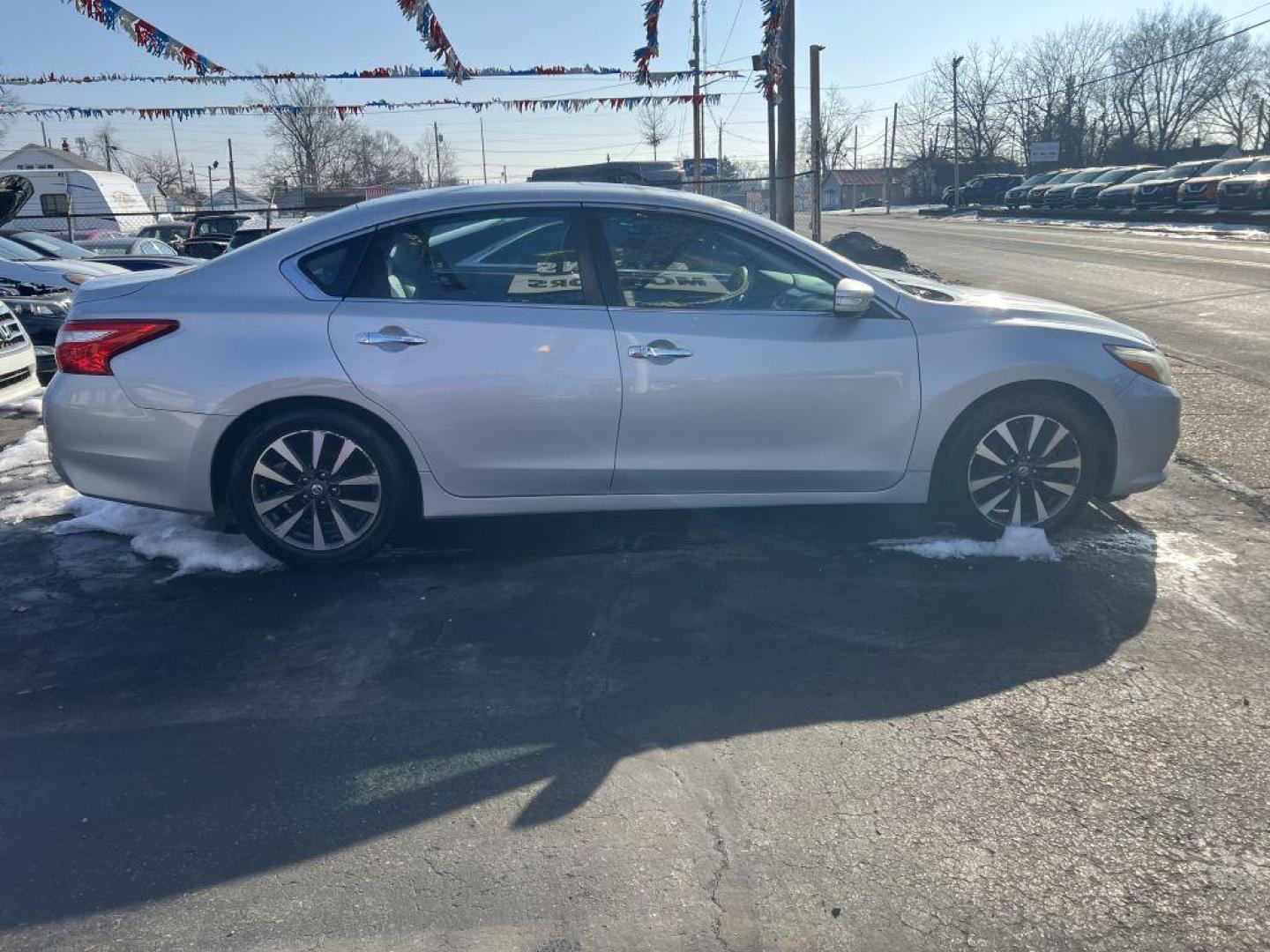 2017 GRAY NISSAN ALTIMA 2.5 (1N4AL3AP1HC) with an 2.5L engine, Continuously Variable transmission, located at 1056 E Riverside Dr, Evansville, IN, 47714, (812) 423-7026, 37.953491, -87.546654 - Photo#0