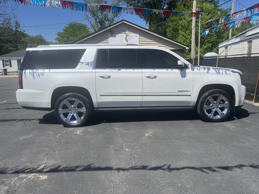 photo of 2016 GMC YUKON XL DENALI