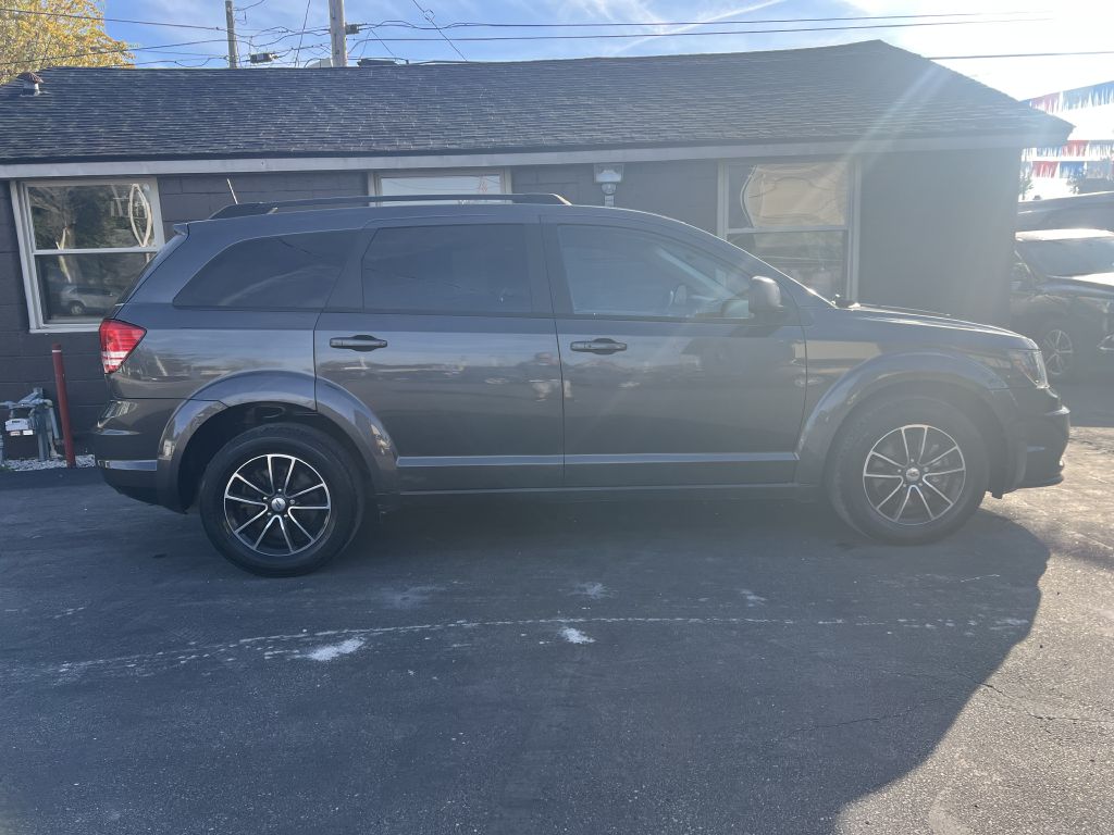 photo of 2018 DODGE JOURNEY SE