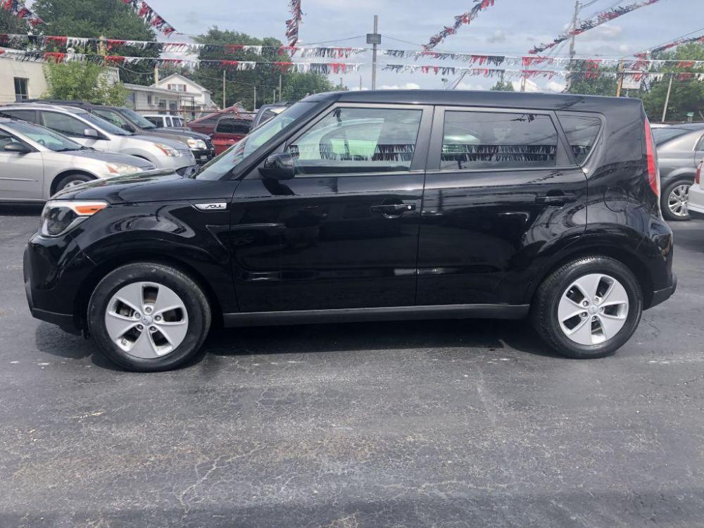 2015 BLACK KIA SOUL (KNDJN2A26F7) with an 1.6L engine, Automatic transmission, located at 1056 E Riverside Dr, Evansville, IN, 47714, (812) 423-7026, 0.000000, 0.000000 - Photo #0