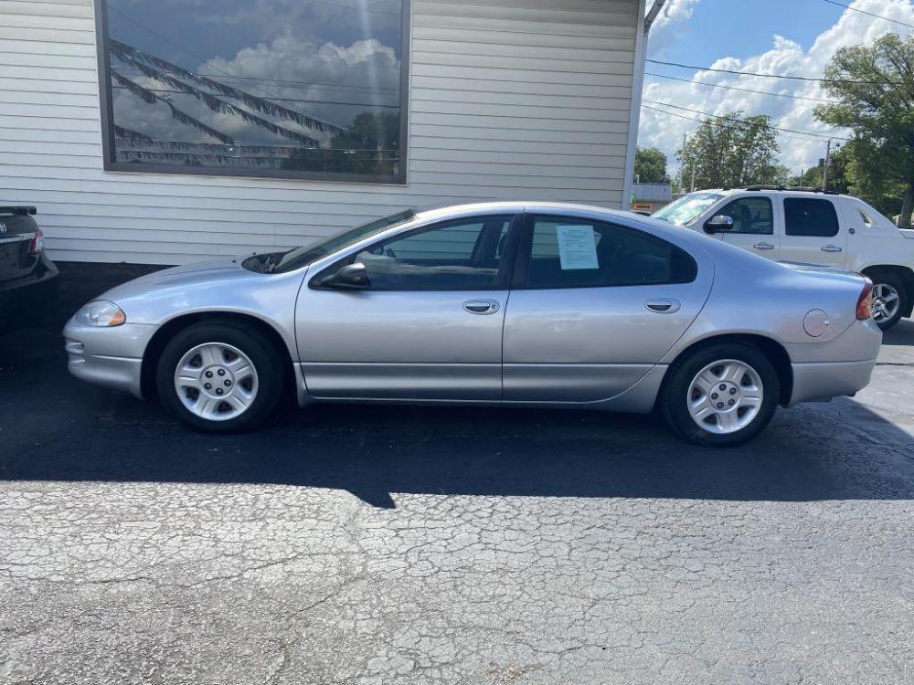 2004 SILVER DODGE INTREPID SE (2B3HD46R54H) with an 2.7L engine, Automatic transmission, located at 1056 E Riverside Dr, Evansville, IN, 47714, (812) 423-7026, 0.000000, 0.000000 - Photo #0