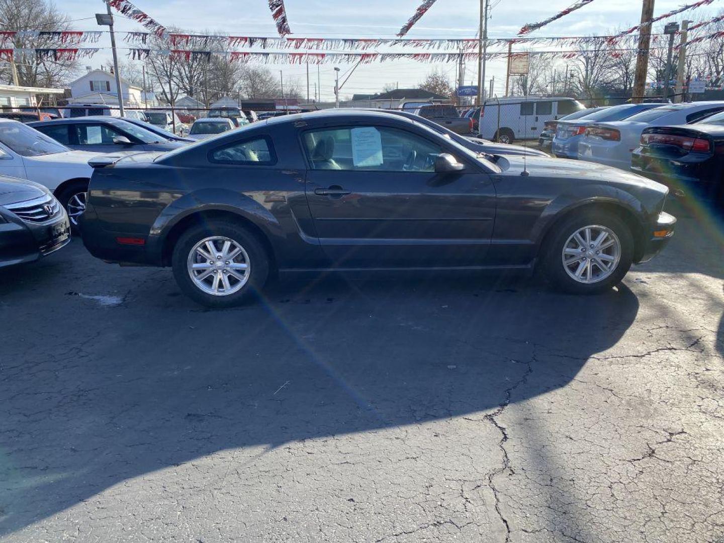 2007 BLACK FORD MUSTANG (1ZVFT80N775) with an 4.0L engine, Automatic transmission, located at 1056 E Riverside Dr, Evansville, IN, 47714, (812) 423-7026, 37.953491, -87.546654 - Photo#0