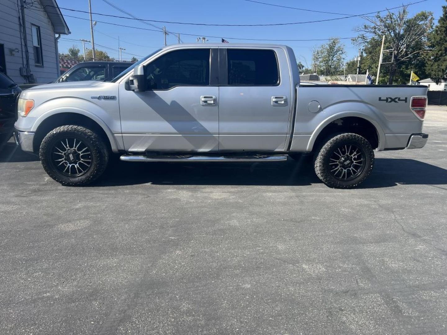 2010 SILVER FORD F150 SUPERCREW (1FTFW1EV5AF) with an 5.4L engine, Automatic transmission, located at 1056 E Riverside Dr, Evansville, IN, 47714, (812) 423-7026, 37.953491, -87.546654- Photo#0