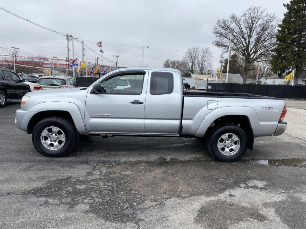 2006 SILVER TOYOTA TACOMA ACCESS CAB (5TEUU42N46Z) with an 4.0L engine, Automatic transmission, located at 1056 E Riverside Dr, Evansville, IN, 47714, (812) 423-7026, 0.000000, 0.000000 - Photo #0