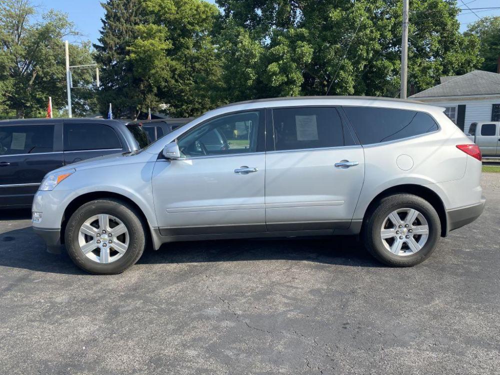 2012 SILVER CHEVROLET TRAVERSE LT (1GNKRJED2CJ) with an 3.6L engine, Automatic transmission, located at 1056 E Riverside Dr, Evansville, IN, 47714, (812) 423-7026, 0.000000, 0.000000 - Photo #0