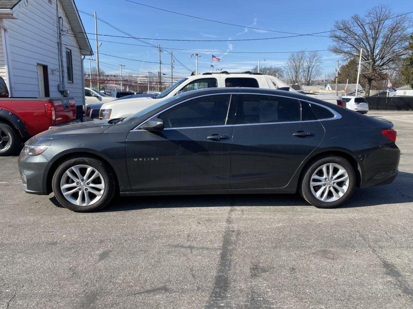 2017 GRAY CHEVROLET MALIBU LT (1G1ZE5STXHF) with an 1.5L engine, Automatic transmission, located at 1056 E Riverside Dr, Evansville, IN, 47714, (812) 423-7026, 37.953491, -87.546654 - Photo#0