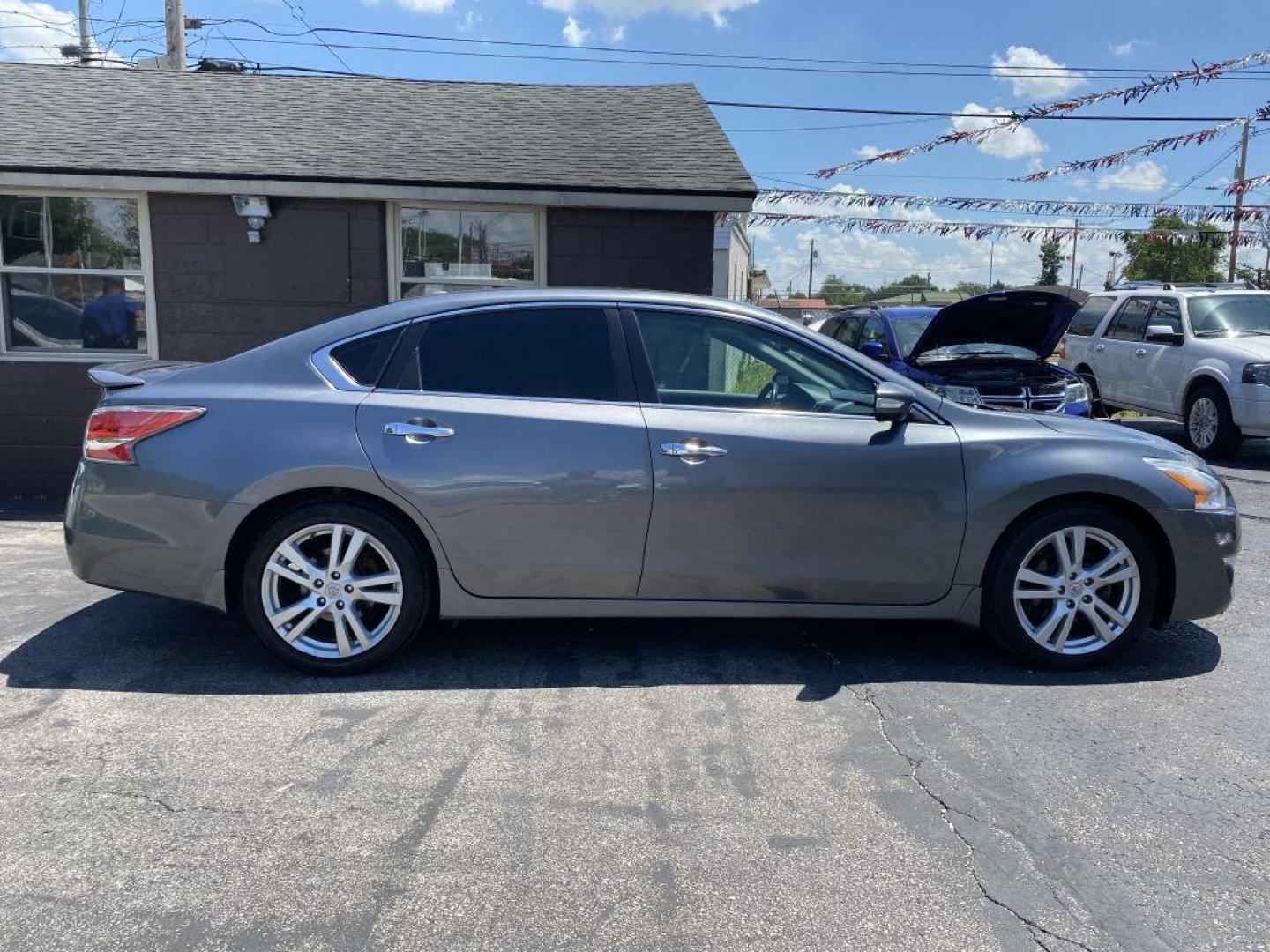 2014 GRAY NISSAN ALTIMA 3.5S (1N4BL3AP8EC) with an 3.5L engine, Continuously Variable transmission, located at 1056 E Riverside Dr, Evansville, IN, 47714, (812) 423-7026, 37.953491, -87.546654 - Photo#0
