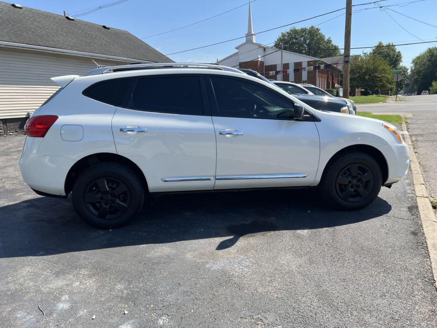 2015 WHITE NISSAN ROGUE SELECT S (JN8AS5MT1FW) with an 2.5L engine, Continuously Variable transmission, located at 1056 E Riverside Dr, Evansville, IN, 47714, (812) 423-7026, 37.953491, -87.546654 - Photo#0