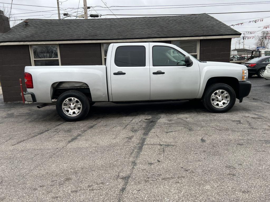 photo of 2011 CHEVROLET SILVERADO 1500 4DR