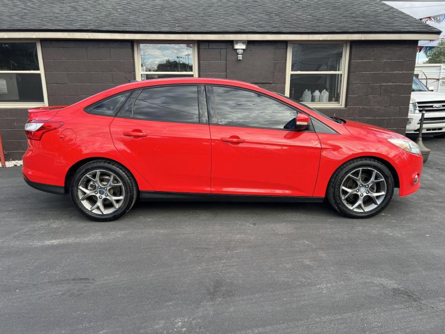 2013 Ford Focus SE's photo