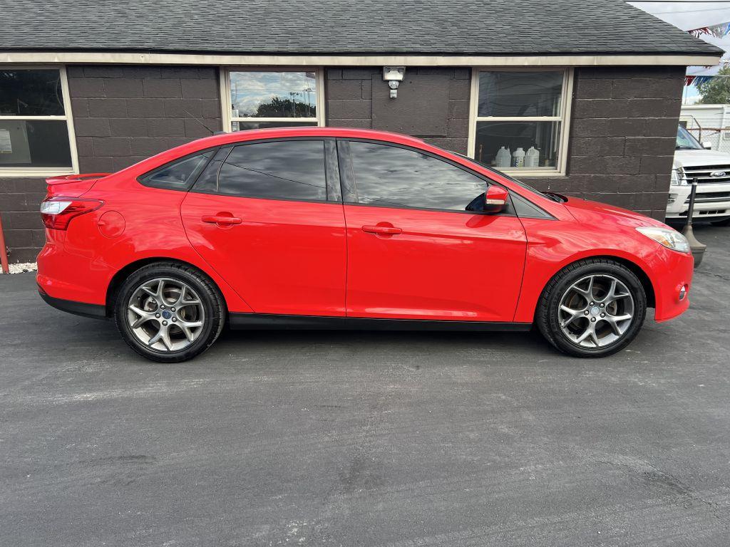 photo of 2013 FORD FOCUS SE