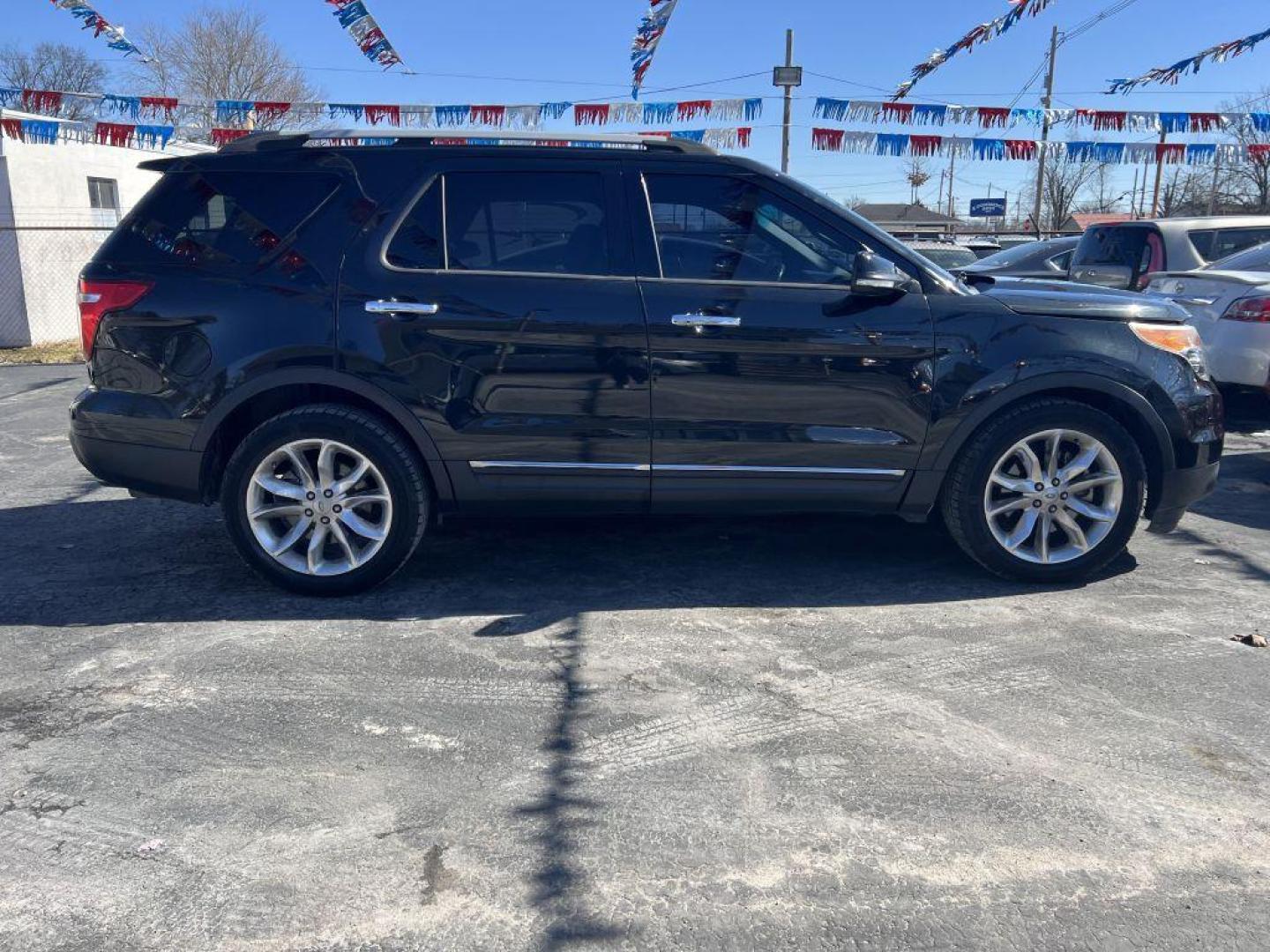 2014 BLACK FORD EXPLORER XLT (1FM5K7D83EG) with an 3.5L engine, Automatic transmission, located at 1056 E Riverside Dr, Evansville, IN, 47714, (812) 423-7026, 37.953491, -87.546654 - Photo#0